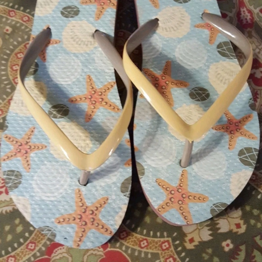 Amanda Blu 7 blue and beige flip flops sandals
